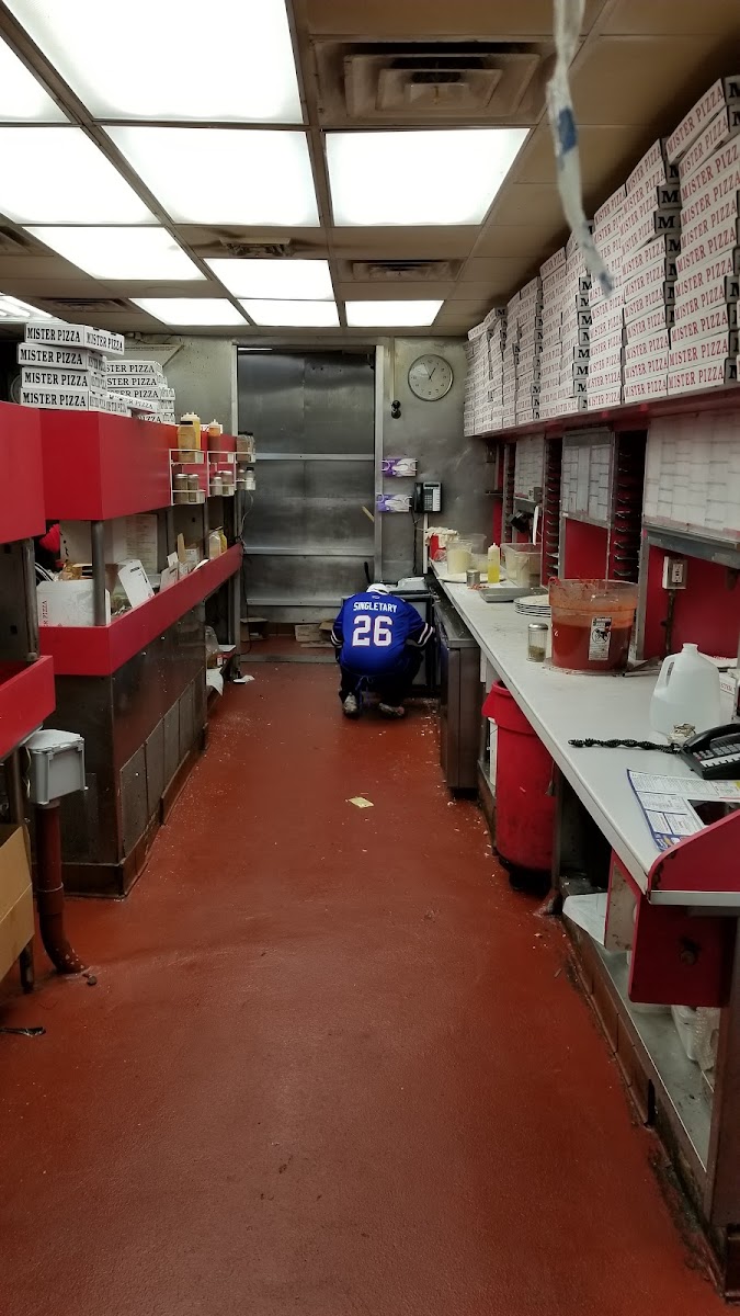 Mr. Pizza - Auburn - Photo 5