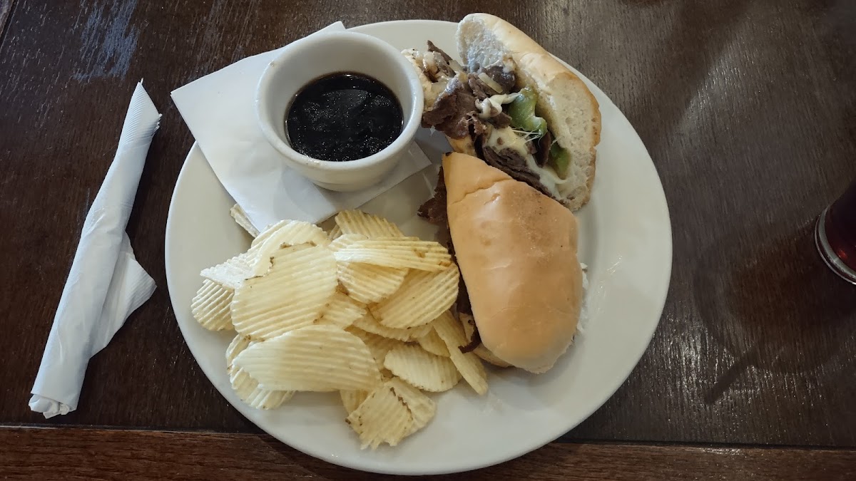Main Street Pub - Photo 9