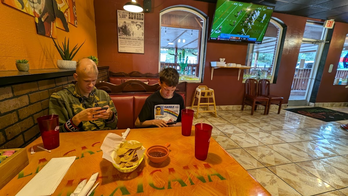 La Casa Mexicana - Clintwood - Photo 4