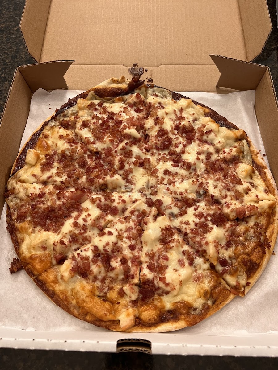 Frank's Pizza - MB R1A 1T1 - Photo 1