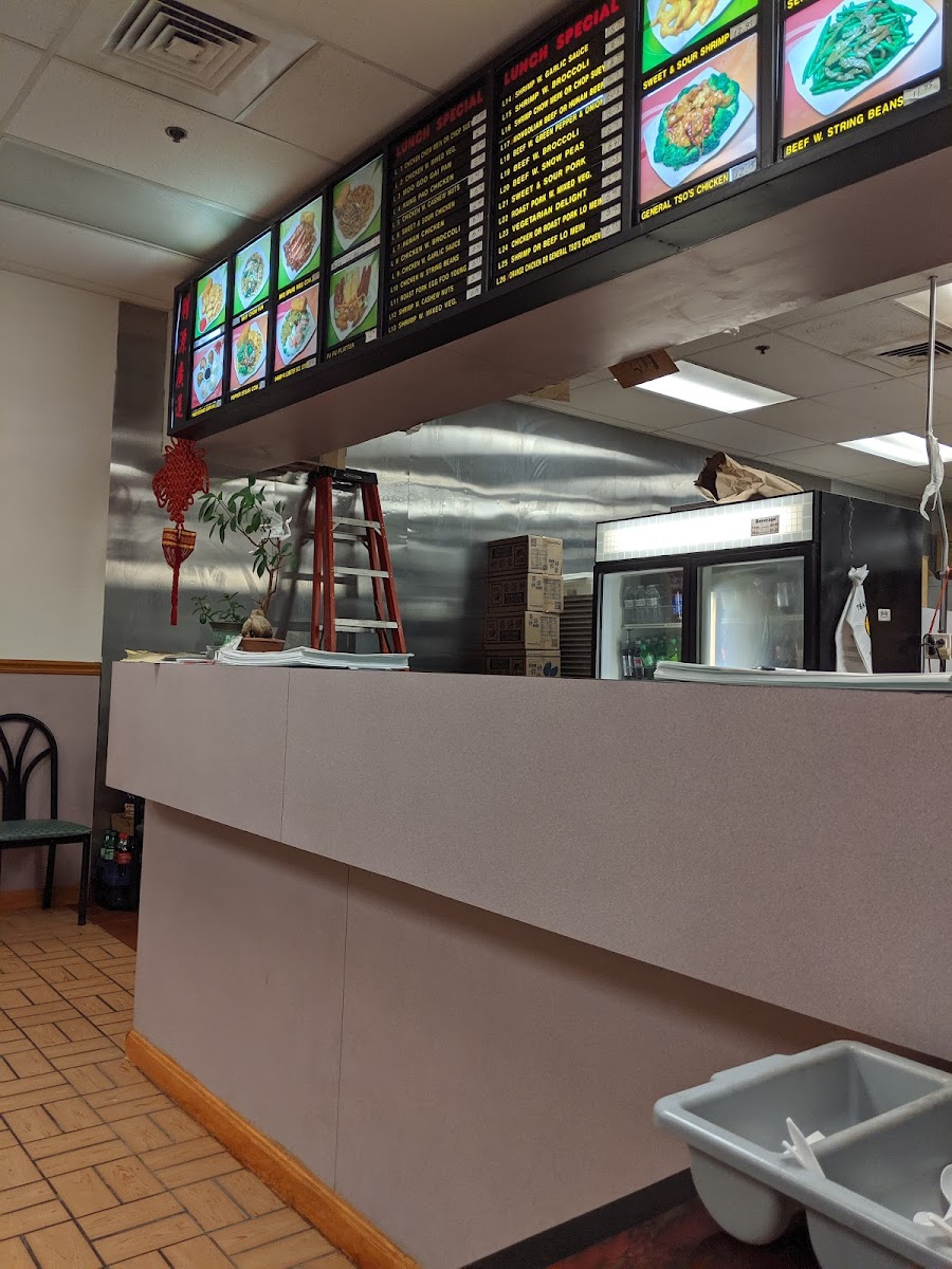 China Inn Restaurant - Shippensburg - Photo 3