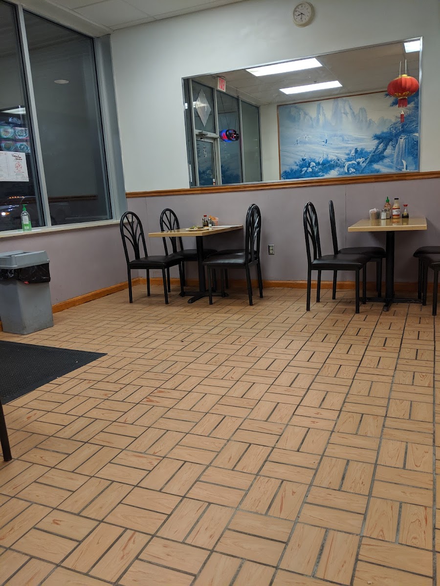 China Inn Restaurant - Shippensburg - Photo 4