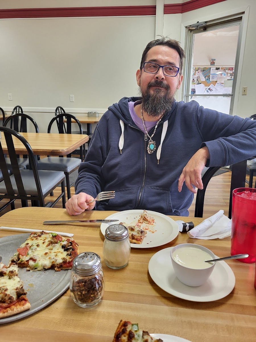 Tower Pizza - Staples - Photo 3
