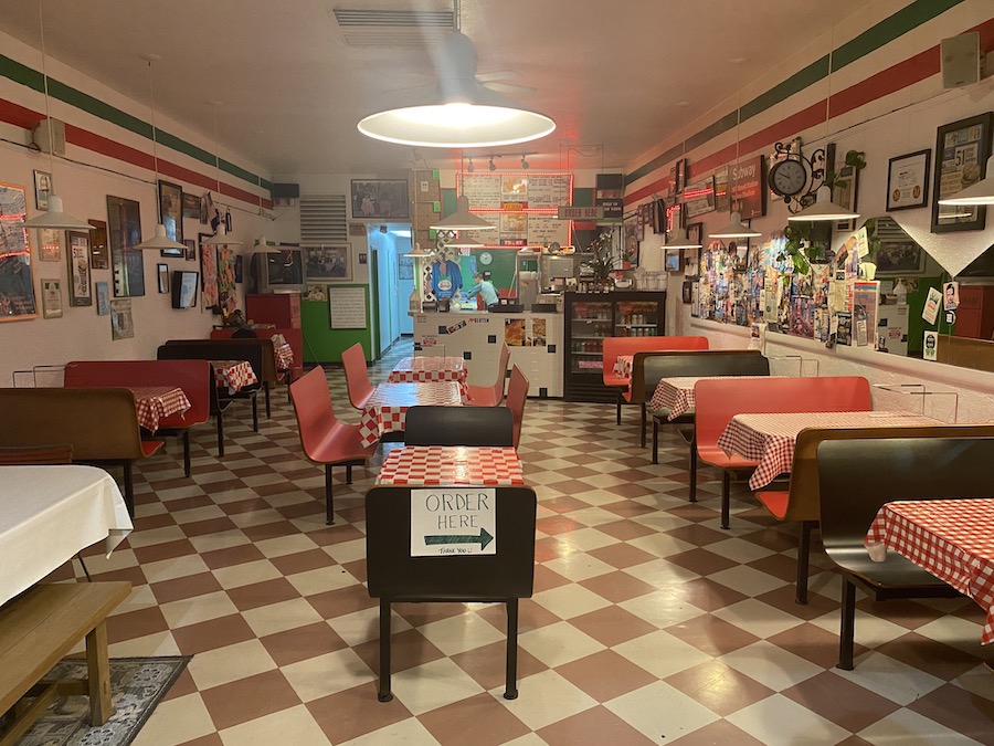 Giovanni's Pizzeria - Albuquerque - Photo 4