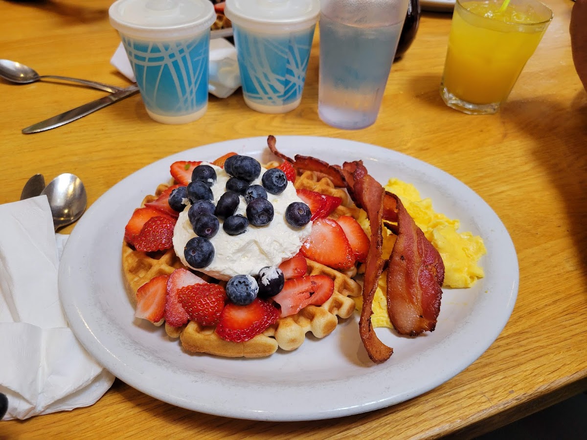 Dulin's Village Cafe - Photo 9