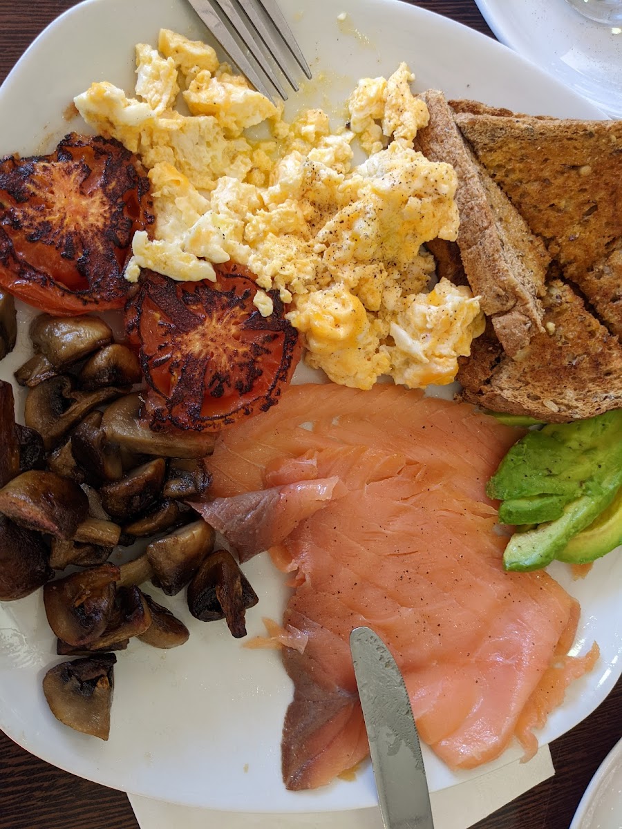 Cafe Aroma - Ringwood BH24 1HB - Photo 4