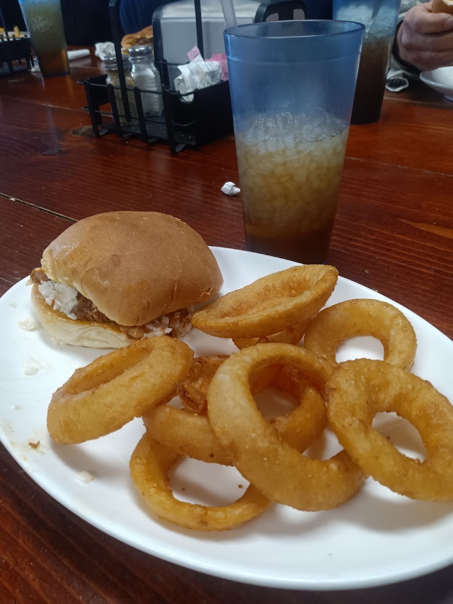 Country Kitchen Restaurant - Surgoinsville - Photo 6