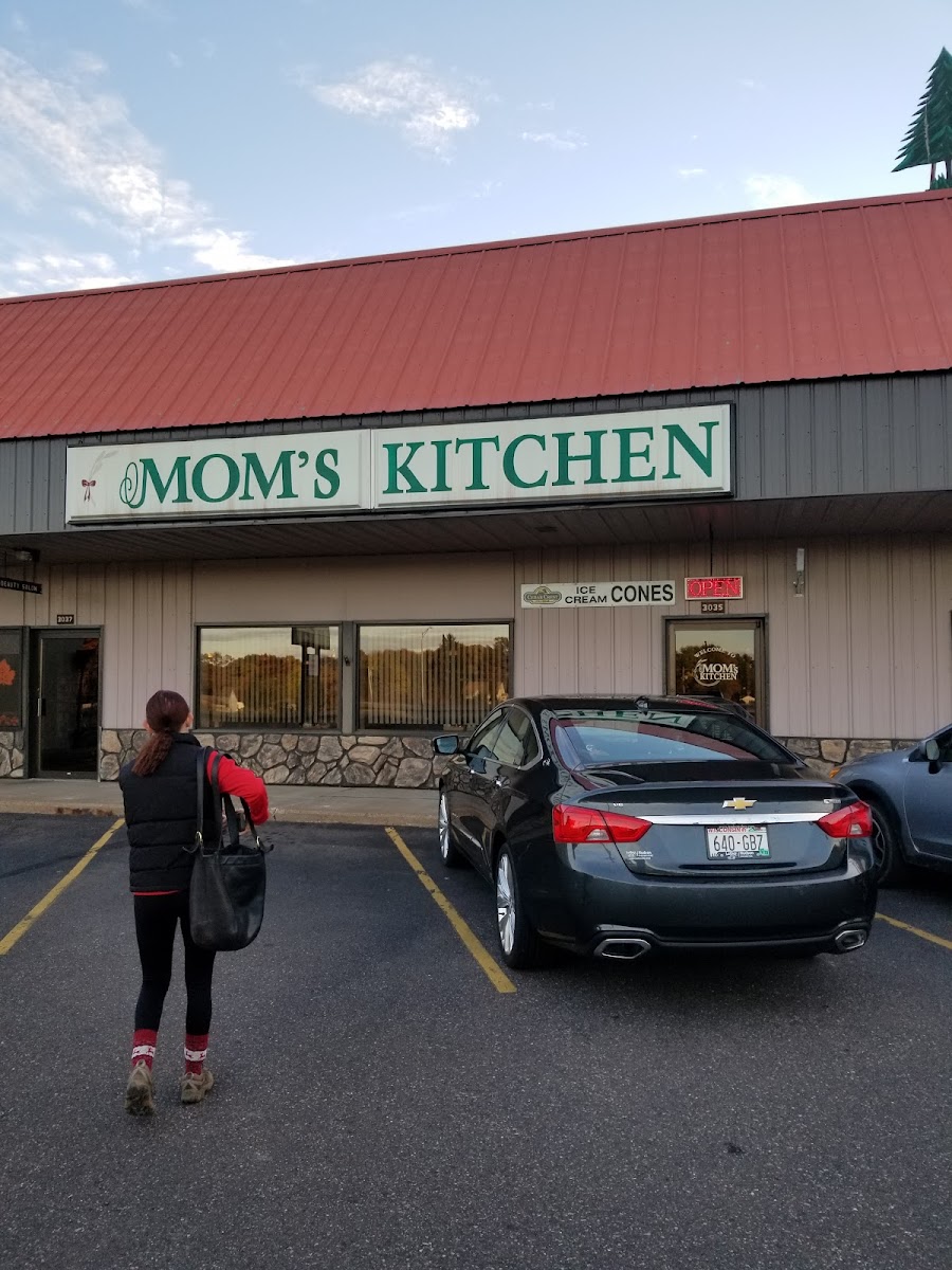 Mom's Kitchen - Eau Claire - Photo 9