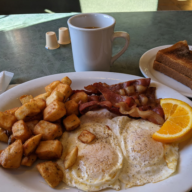 Breakfast 2 Eggs and Bacon