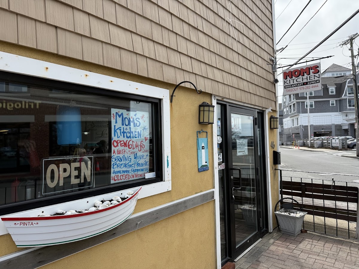 Mom's Kitchen - Gloucester - Photo 7
