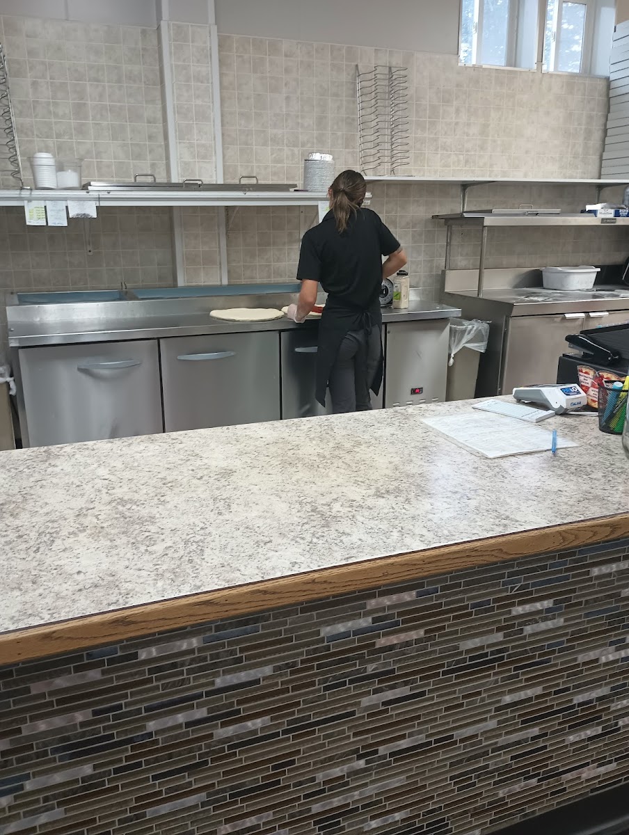 Main Street Pizza - Ovid - Photo 4