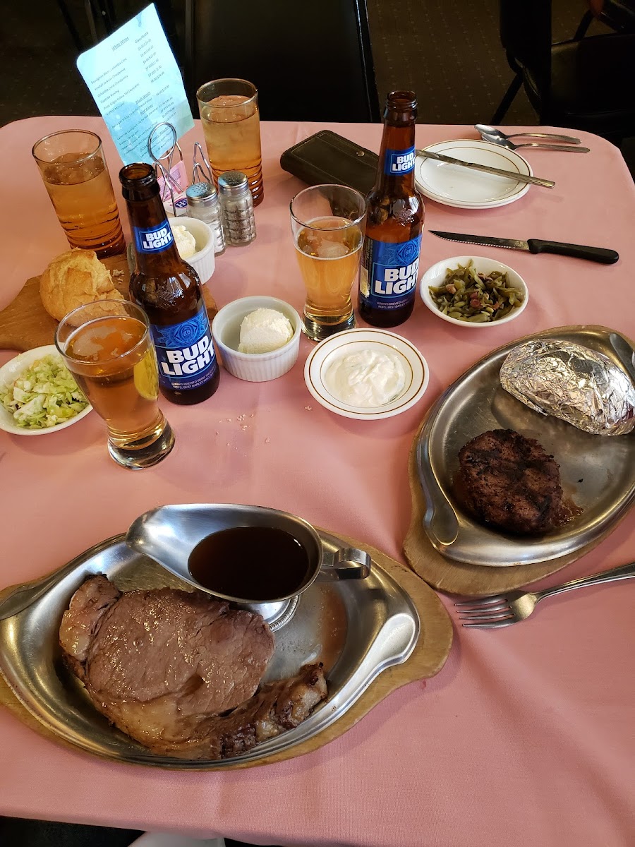 Charley's Steak House - Photo 4