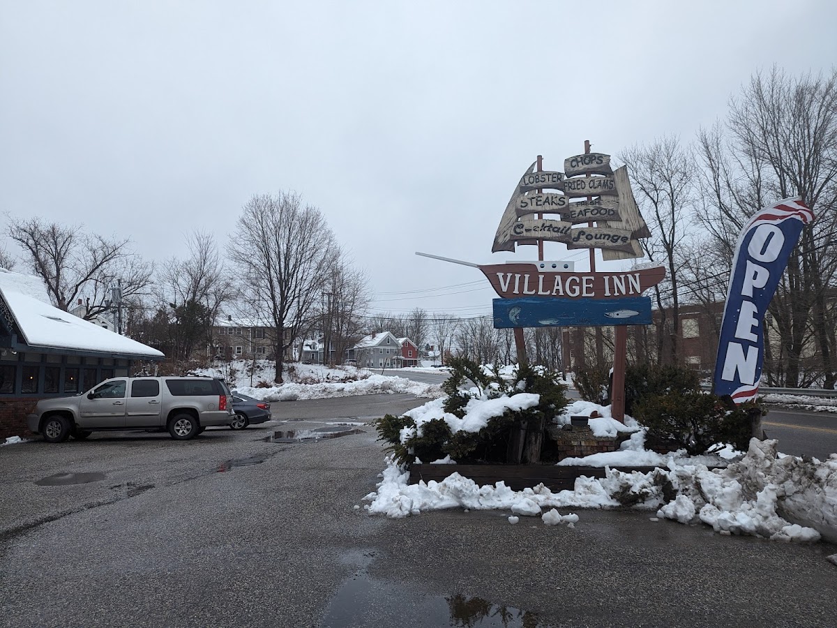 The Village Inn - Auburn - Photo 3