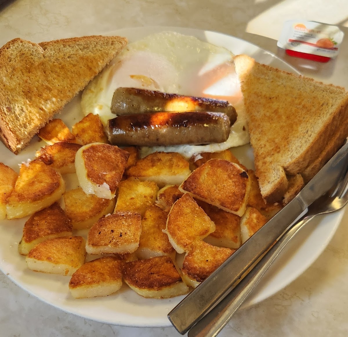 Truck Stop Cafe - Photo 1