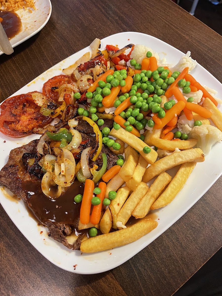 Tonys Cafe - Southampton SO18 6TG - Photo 2