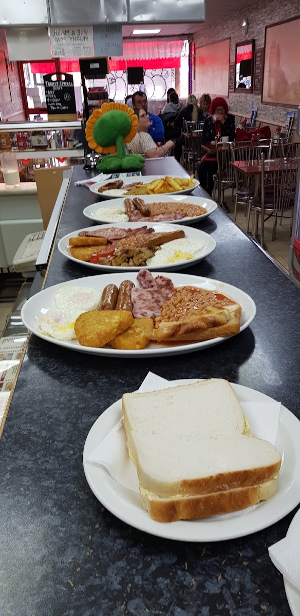 Sunshine Cafe - Bristol BS3 4HB - Photo 1
