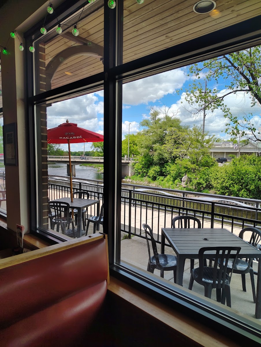 Charcoal Grill - Burlington - Photo 3