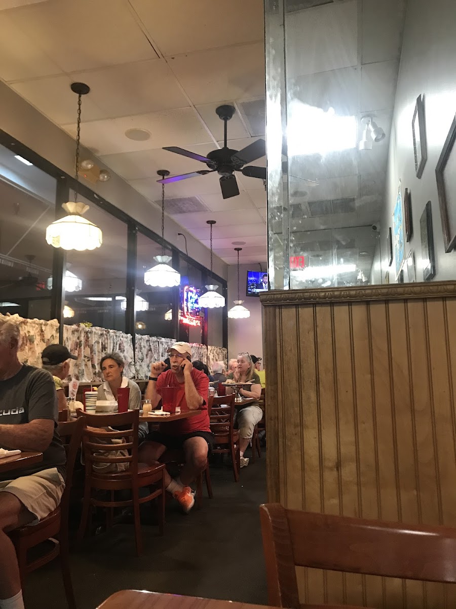 Tomatoes Pizzeria - Greenacres