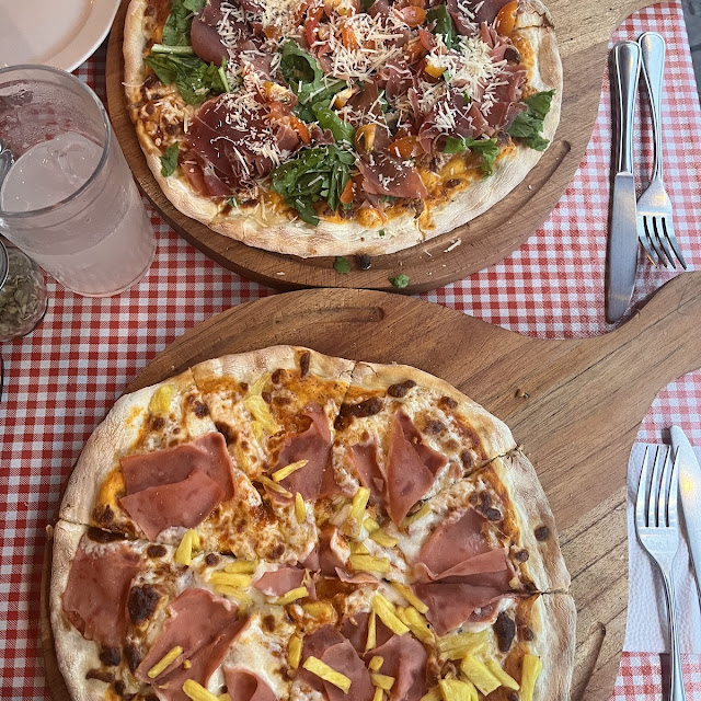 Pizzas