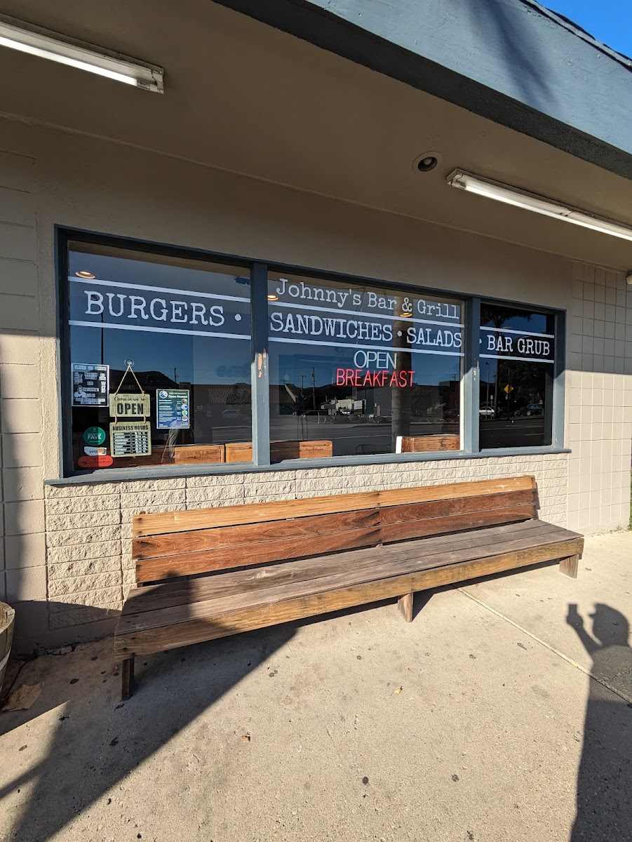 Johnny's Bar & Grill - Photo 8
