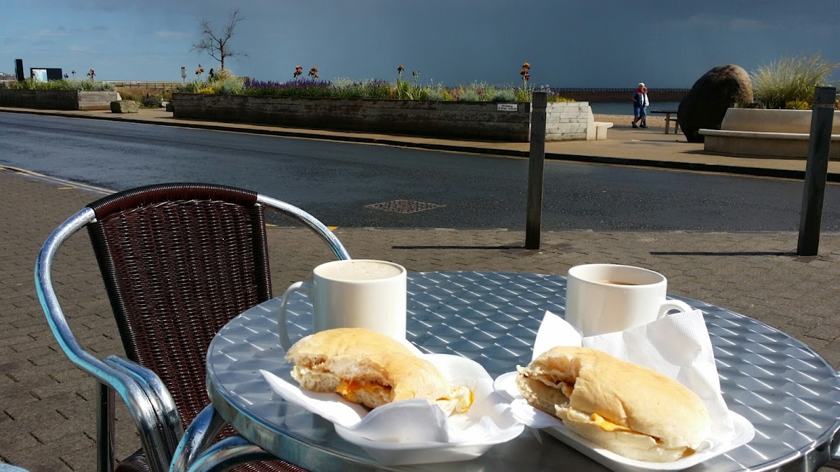 Sue's Cafe - Sunderland SR6 0PL - Photo 1