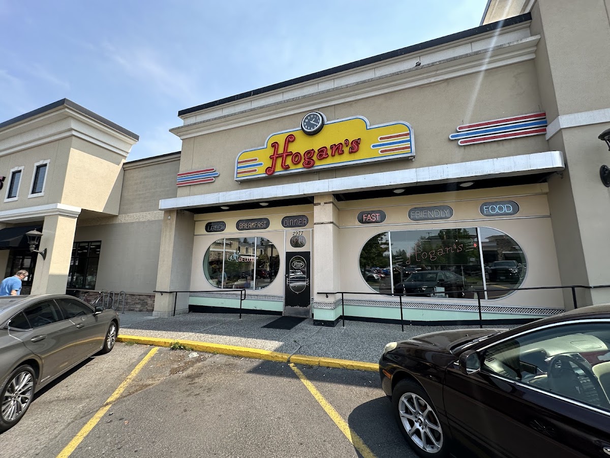 Hogan's Cafe Deluxe