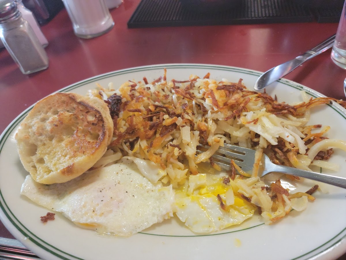 Hogan's Cafe Deluxe - Photo 1