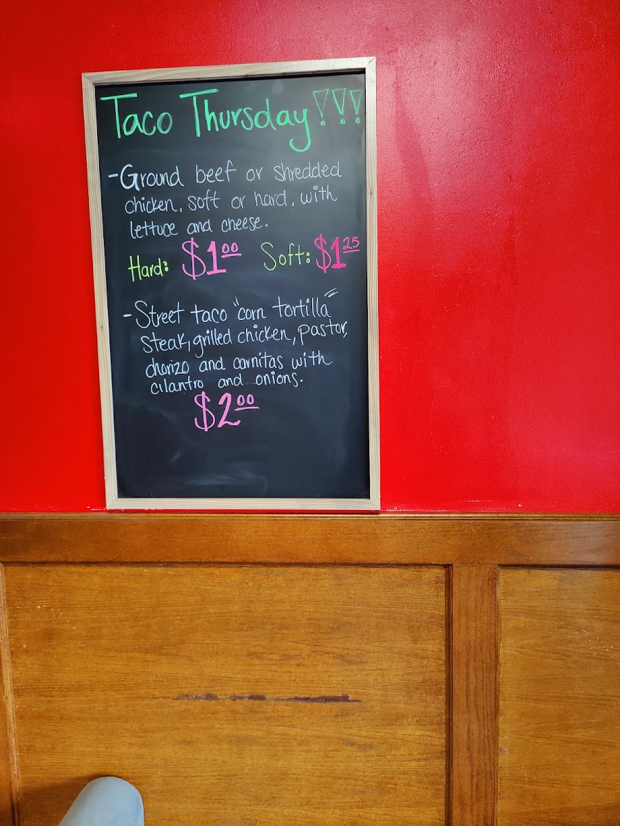 Iguana's Mexican Restaurant - Brownsburg - Photo 4