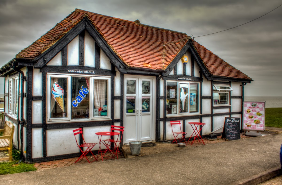 Sea View Cafe - Photo 8