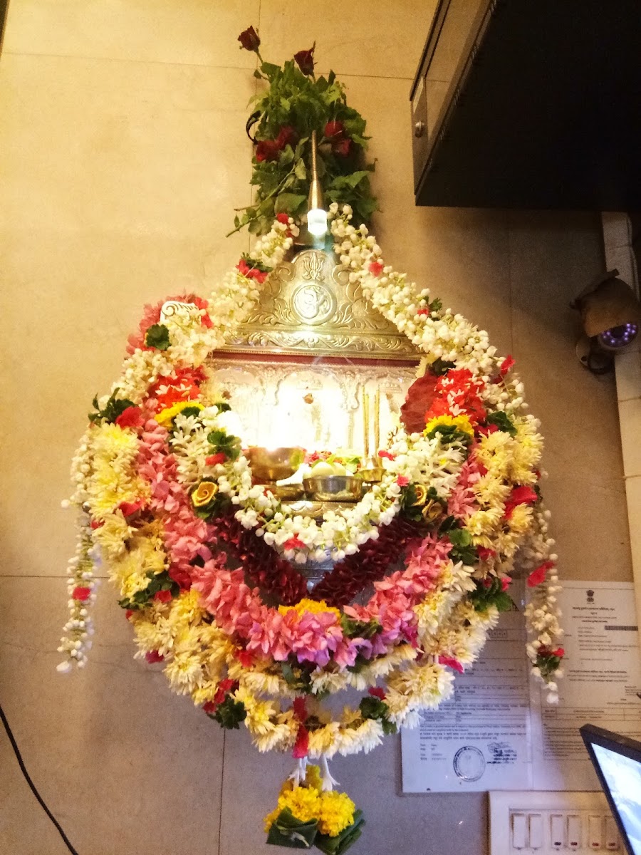 Krishna Lunch Home With Bar - Photo 8