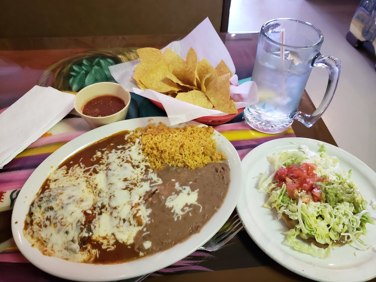 Laredo Mexican Restaurant - Keystone Heights - Photo 1
