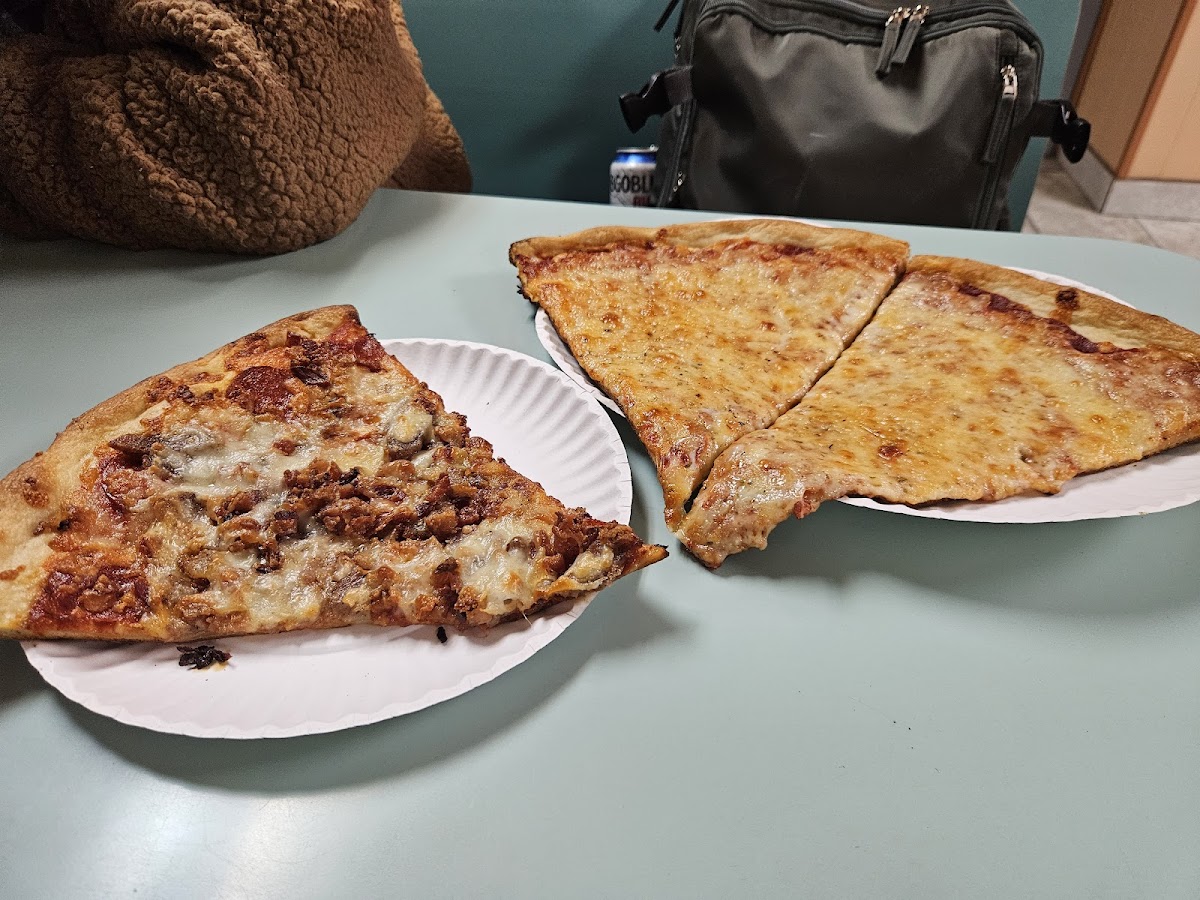 Joe's Pizza - Easton - Photo 2