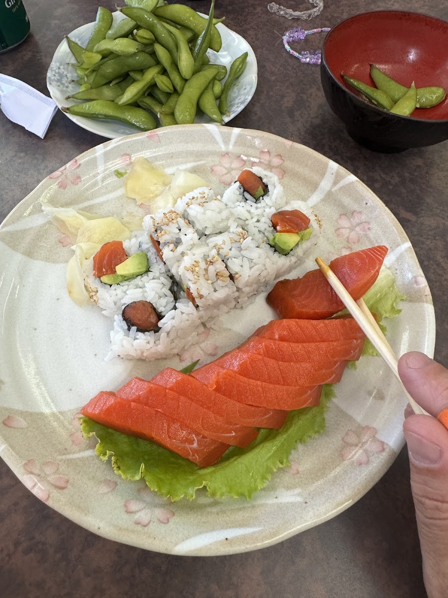 Bay Sushi - BC V7W 2H1 - Photo 1