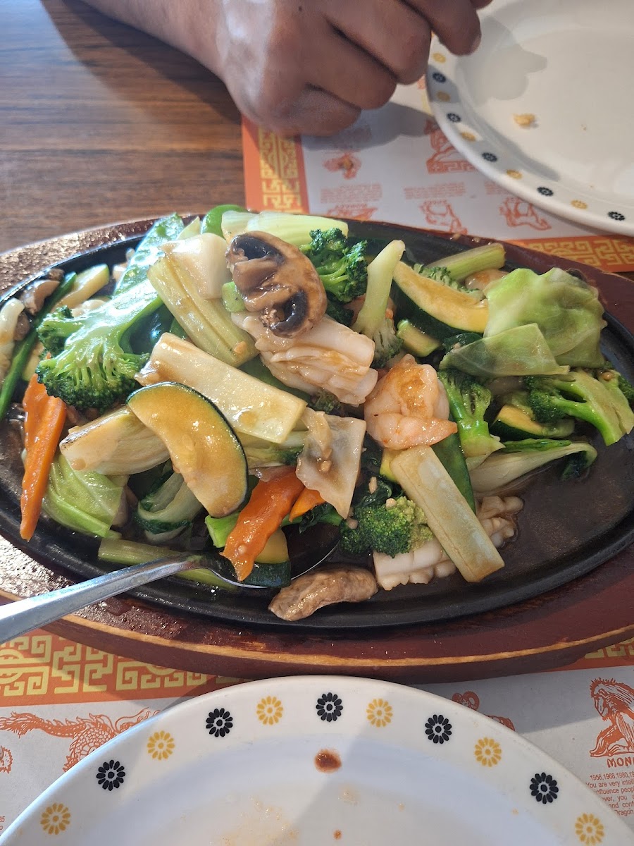 Golden China Restaurant - Salinas - Photo 1