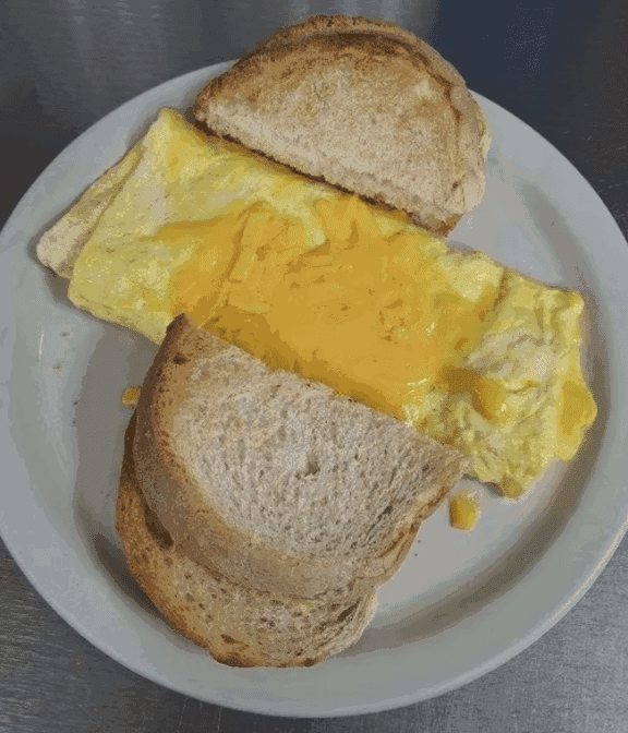 Dee's Restaurant - New Philadelphia - Photo 4