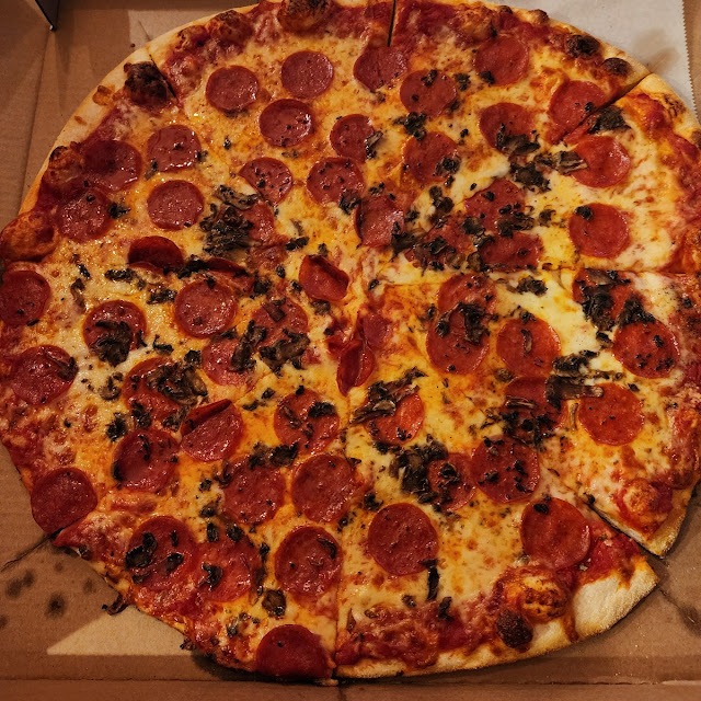 Pepperoni & Mushroom Pizza