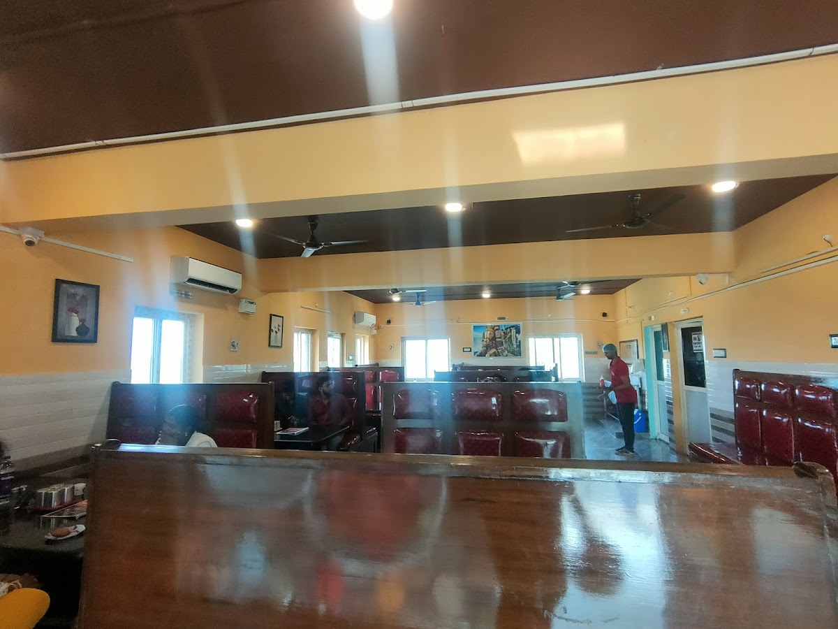 THE MASTER CHEF(TMC) RESTAURANT - Photo 4