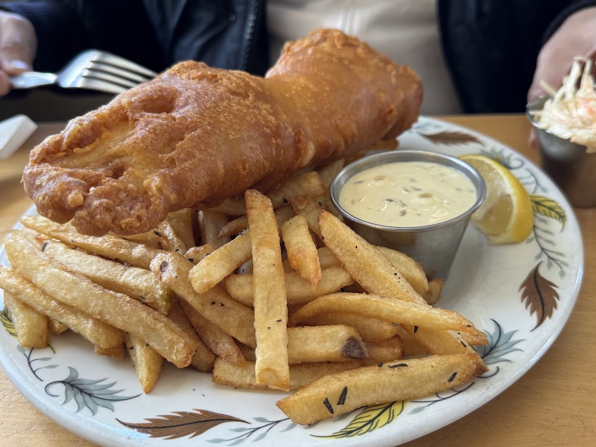 Maple Avenue Tap & Grill - Photo 5