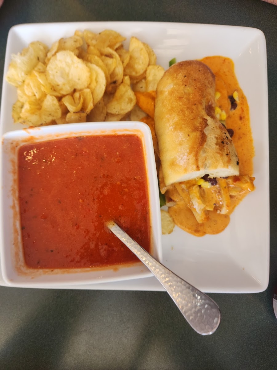 Roosters Cafe - Amarillo - Photo 5
