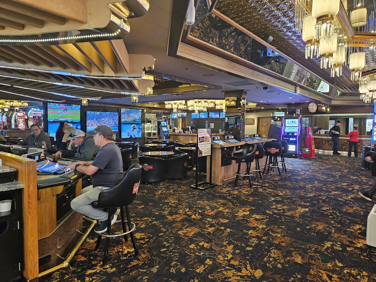 Grand Cafe - Winnemucca - Photo 8
