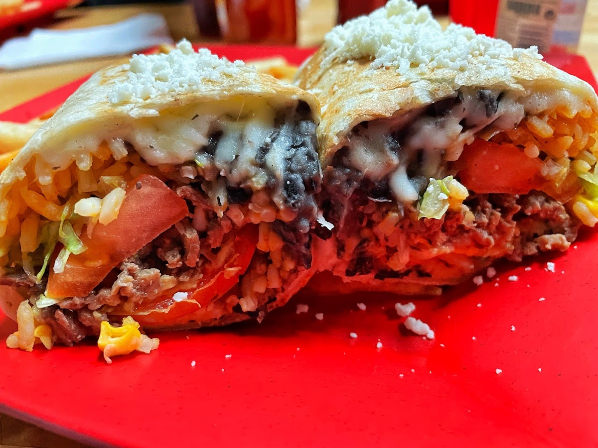 El Burrito Restaurant - Phoenixville - Photo 3