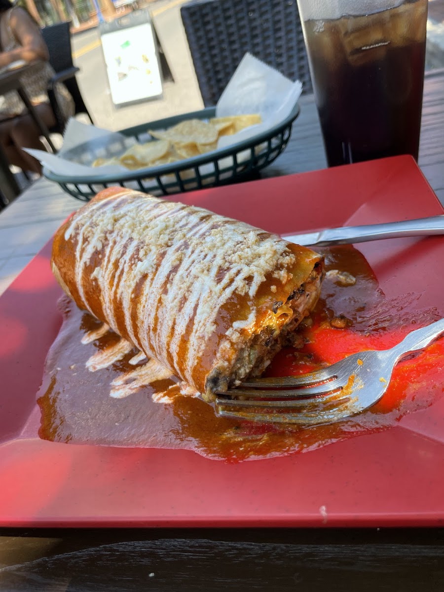 El Burrito Restaurant - Phoenixville - Photo 4
