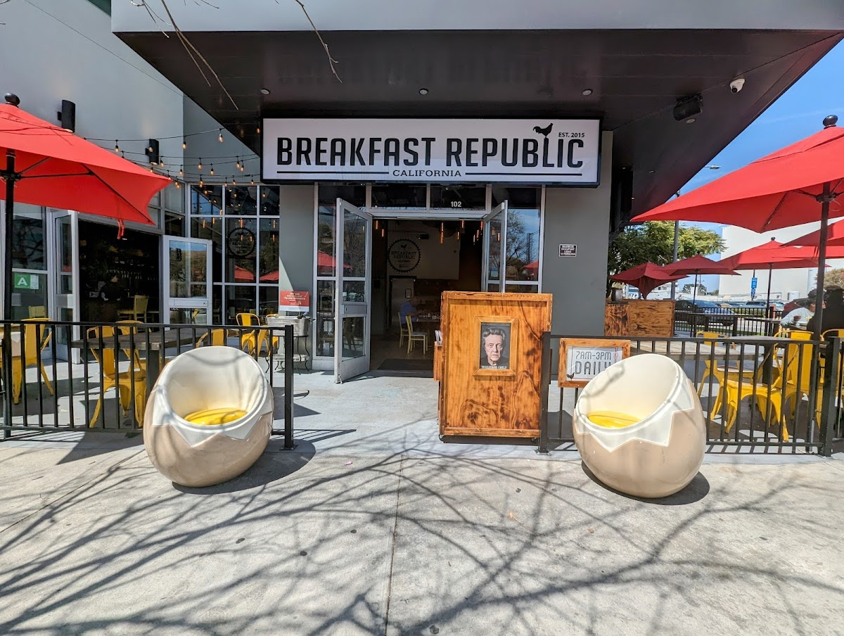 Breakfast Republic - Culver City - Photo 5