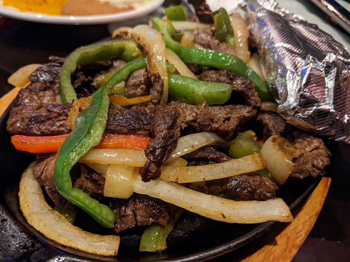 El Molcajete Mexican Restaurant - Chillicothe - Photo 6