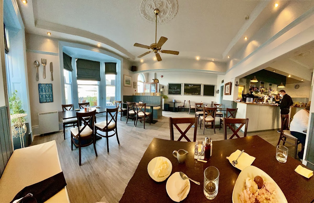 Pier House Cafe and Bistro