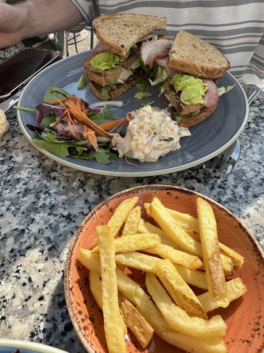 Pier House Cafe and Bistro - Photo 8