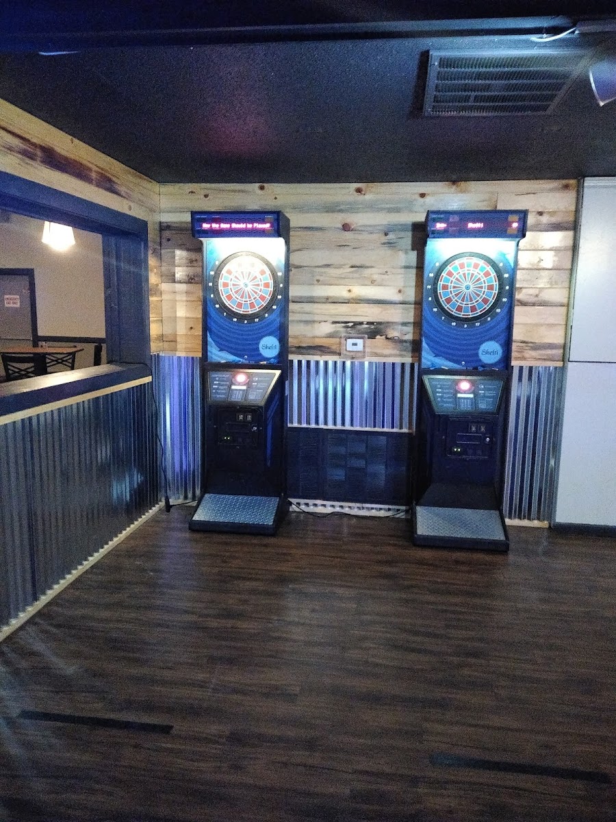 Lou's Tavern - Photo 5