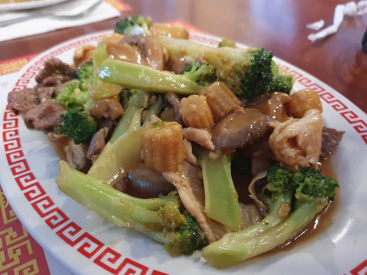 Peking Chinese Restaurant - Twin Falls - Photo 1