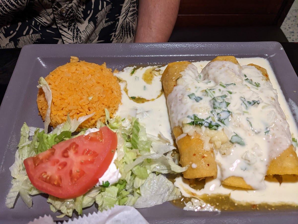La Fiesta Mexican Restaurant - Mt Vernon - Photo 4