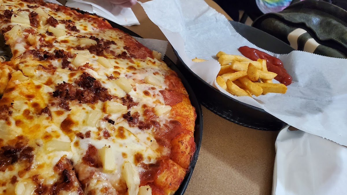 Gino's Pizza & Spaghetti House - Wayne - Photo 1